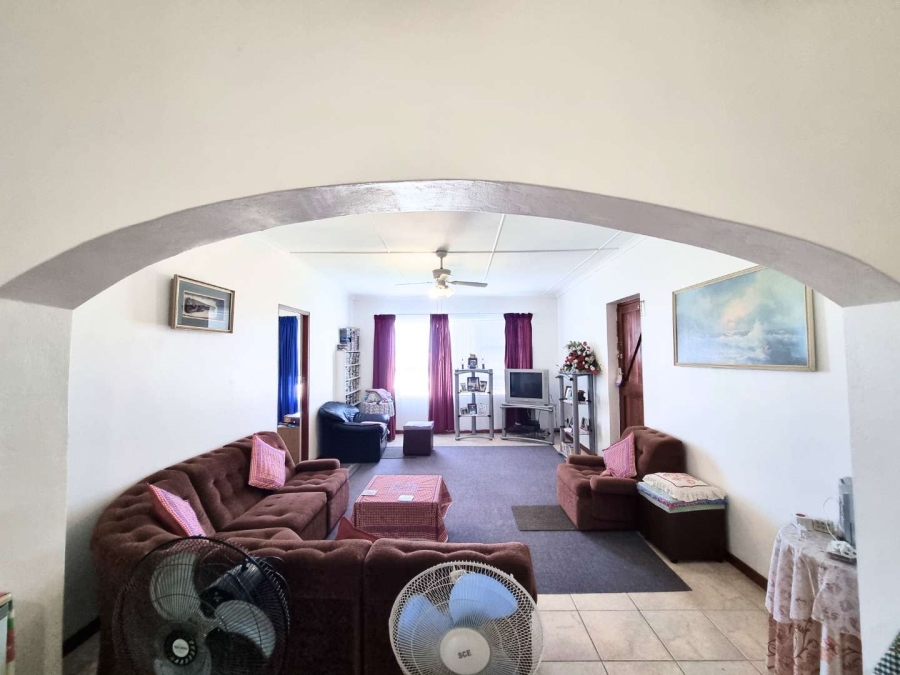 3 Bedroom Property for Sale in Sandbaai Western Cape